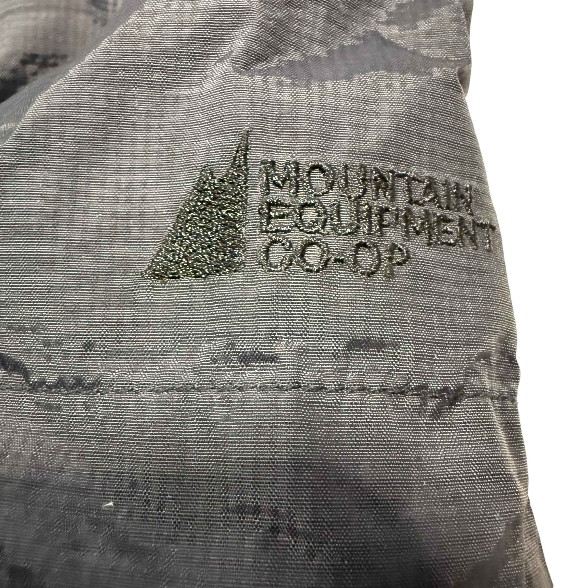 MEC Mountain Equipment Co-op Corporation 10 Black Rain Jacket