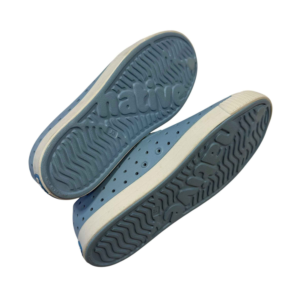 Native Jefferson Slip-On Shoes Light Blue J3 NEWNative Shoes Jefferson Kids Slip-On Sneaker - Skyway/Flux Blue & Shell White, Size Junior 3 (J3) - Ready Kids Canada