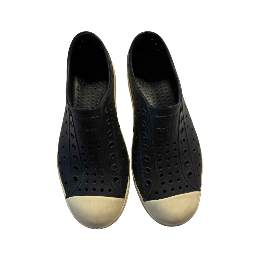 Native Shoes Jefferson Black Slip-On Sneakers Size Big Kid 2 - Ready Kids Canada