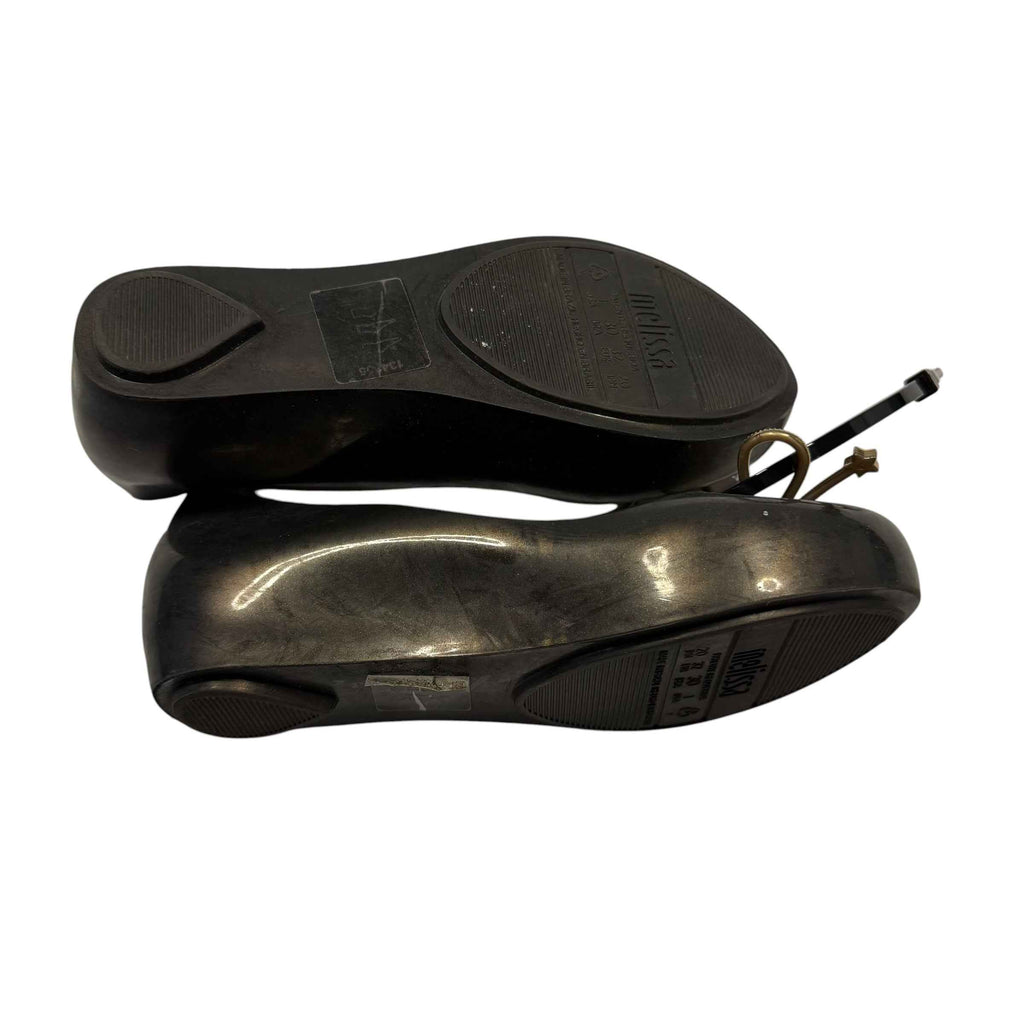 Melissa Ultragirl Sweet Jelly Flats - Black with Gold Bow - Big Kid Size 1 - Ready Kids Canada