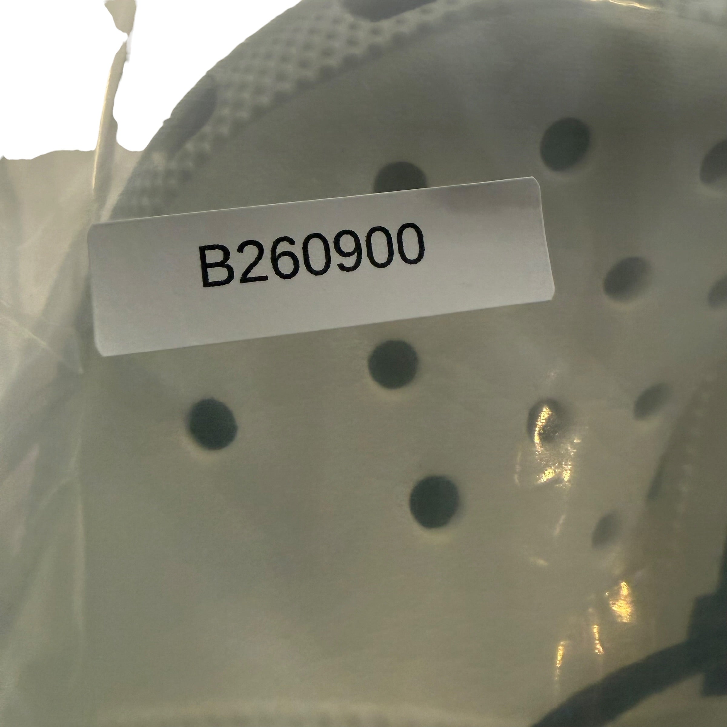 Crocs Little Kids Size 13 Bone White Classic Clogs - Ready Kids Canada