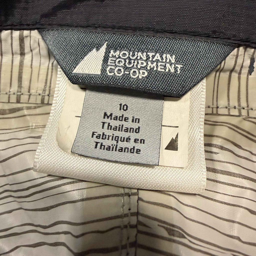 MEC Mountain Equipment Co-op Corporation 10 Black Rain Jacket