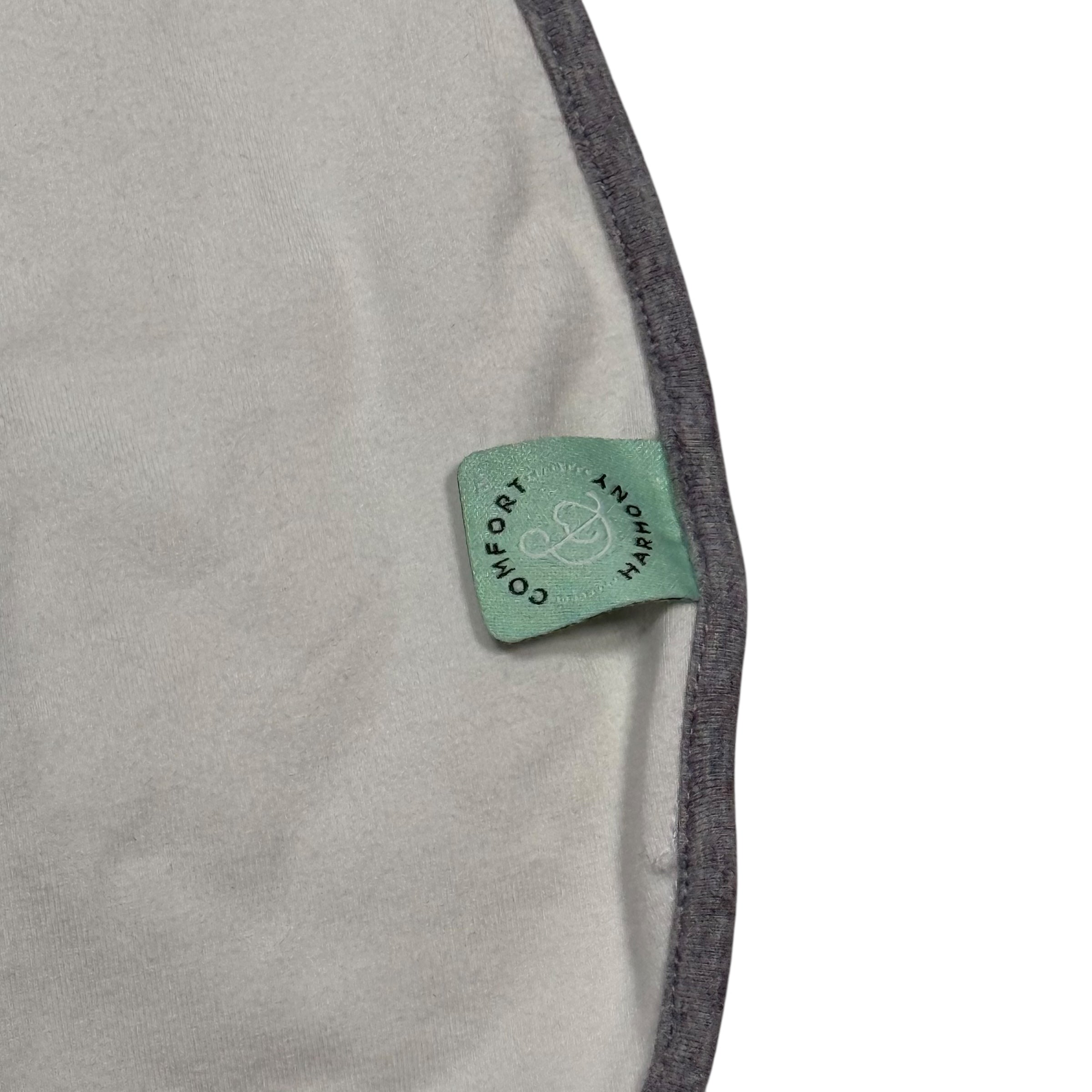 Comfort & Harmony Peanut Swaddle 0-3 months - Ready Kids Canada