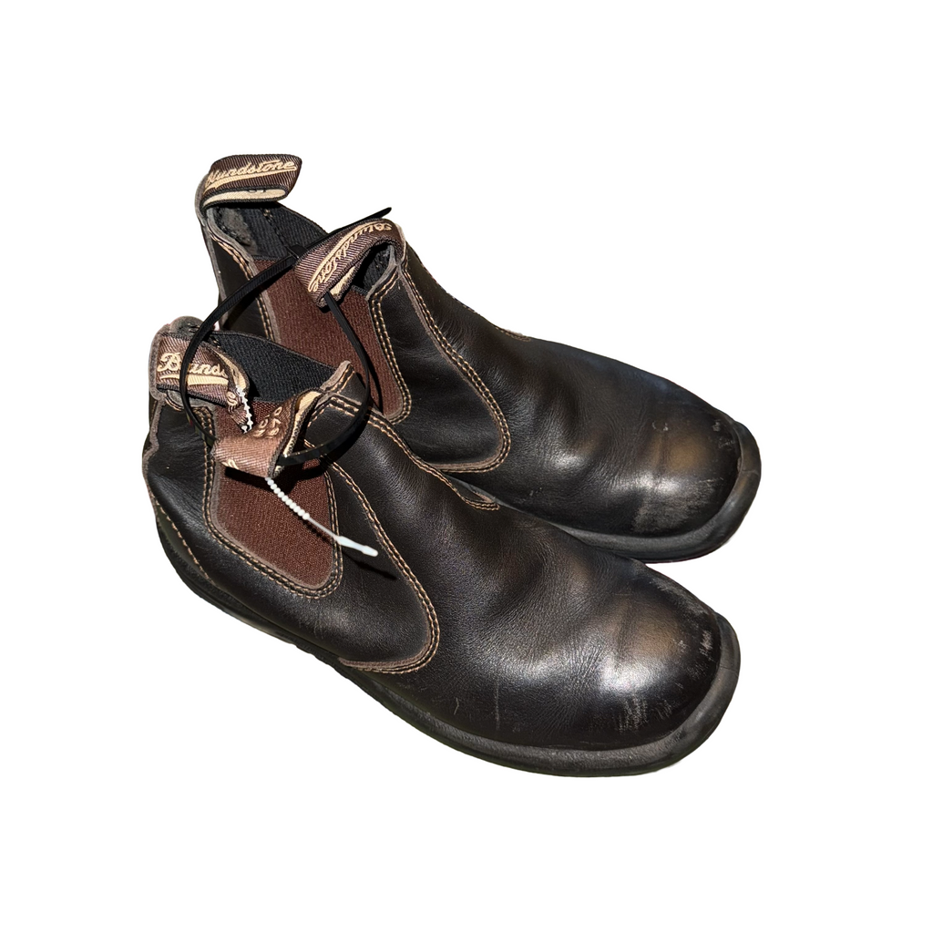 Blundstone big kids size 4 #531 boots classic Chelsea style