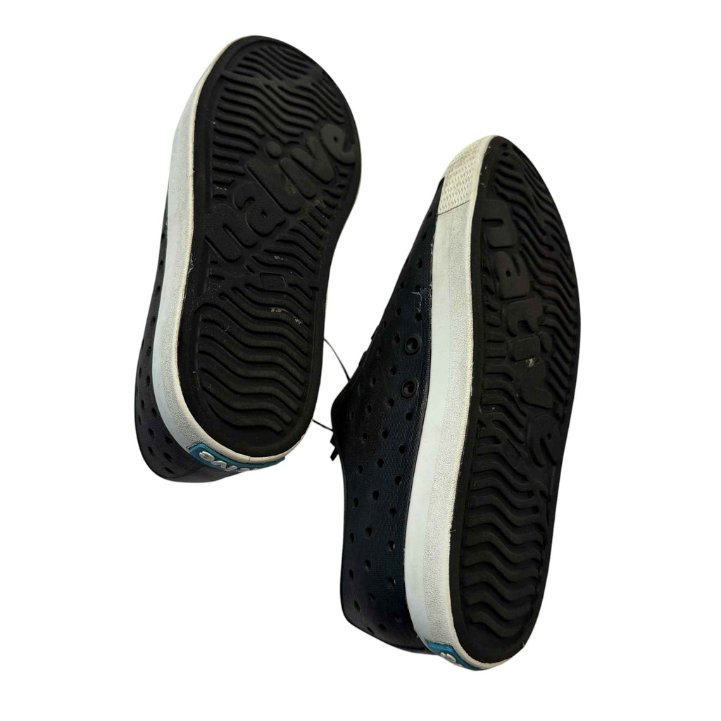 Native Shoes Kids' Jefferson Slip-On Water Shoe (Regatta Black) size 1 shoes  - Ready Kids Canada