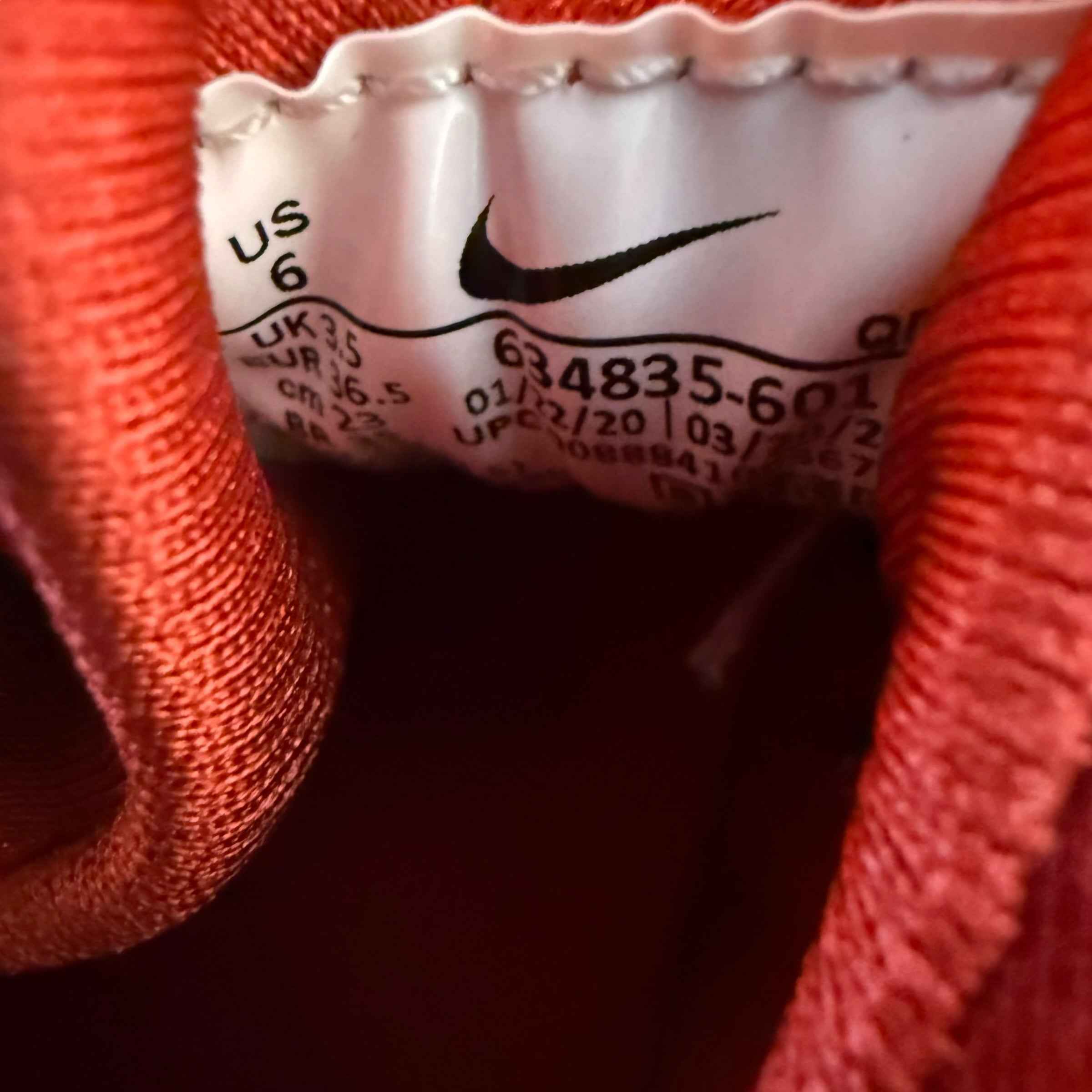 Nike Air Huarache Run "Triple Red" Lifestyle Sneakers - US 6Y Big Kids / Youth (Women's 7.5)