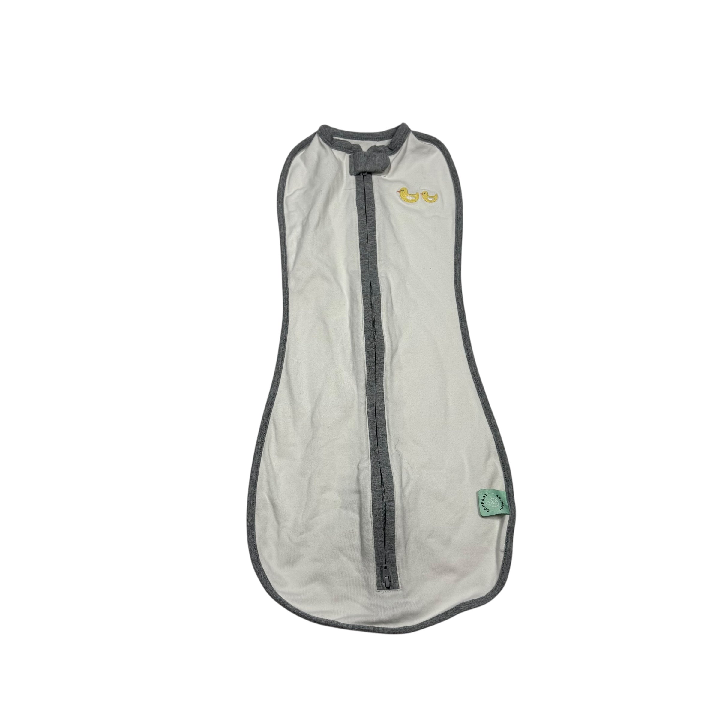 Comfort & Harmony Peanut Swaddle 0-3 months - Ready Kids Canada