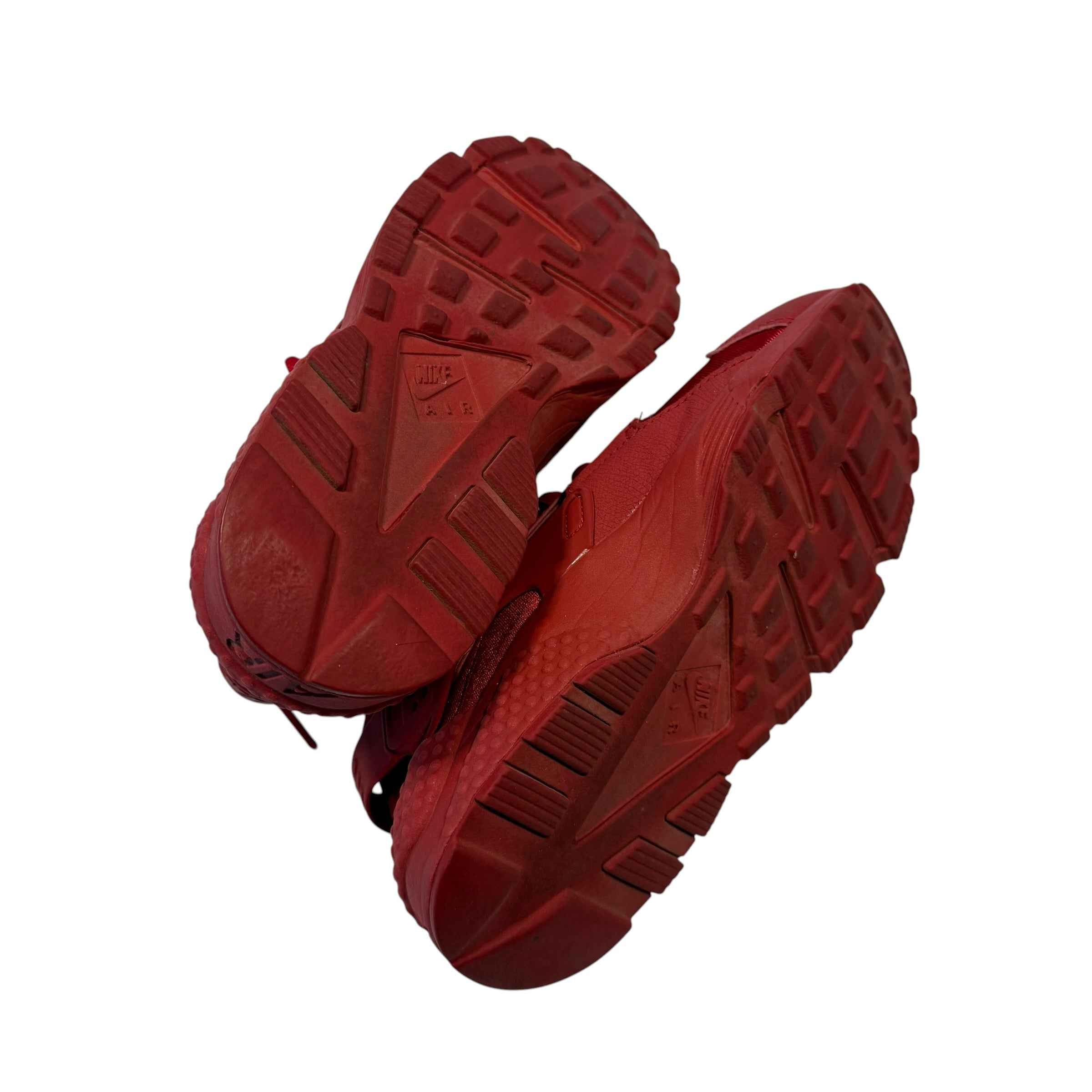 Nike Air Huarache Run "Triple Red" Lifestyle Sneakers - US 6Y Big Kids / Youth (Women's 7.5)