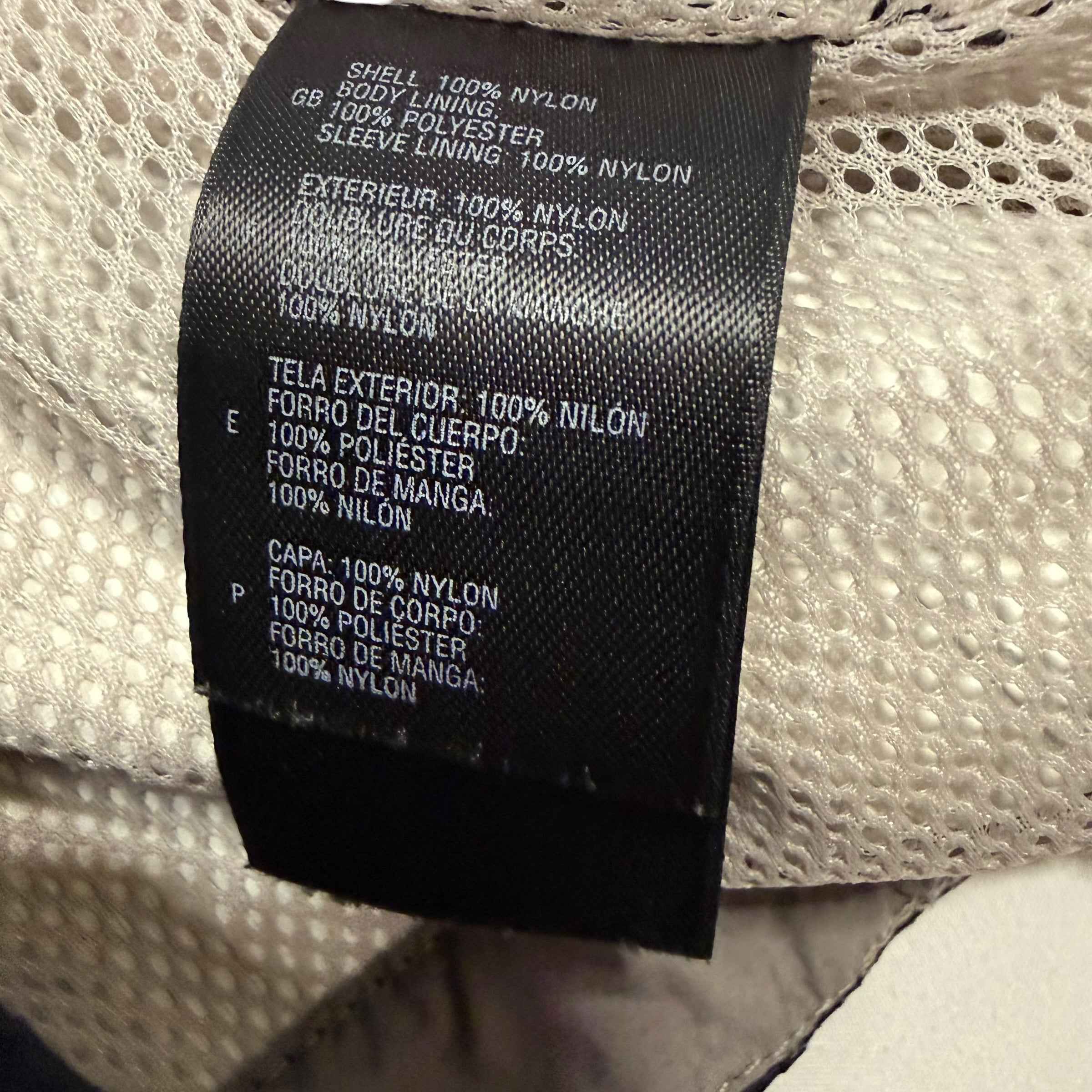 The North Face Girls Large Rain Jacket With Mesh Lining