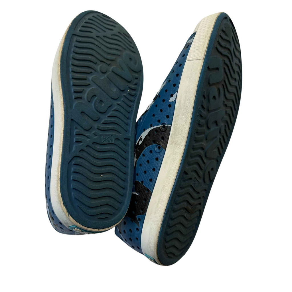 Native Shoes Adult Jefferson Sugarlite Print Waterproof Slip-On Sneakers - Blue Whale Pattern - Men's 5 / Women's 7