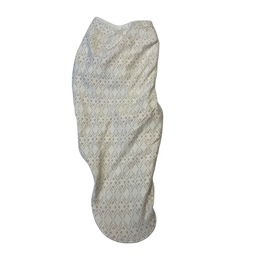 aden + anais essentials Easy Swaddle Wrap, White Geometric, Size Medium (4–6 Months) - Ready Kids Canada