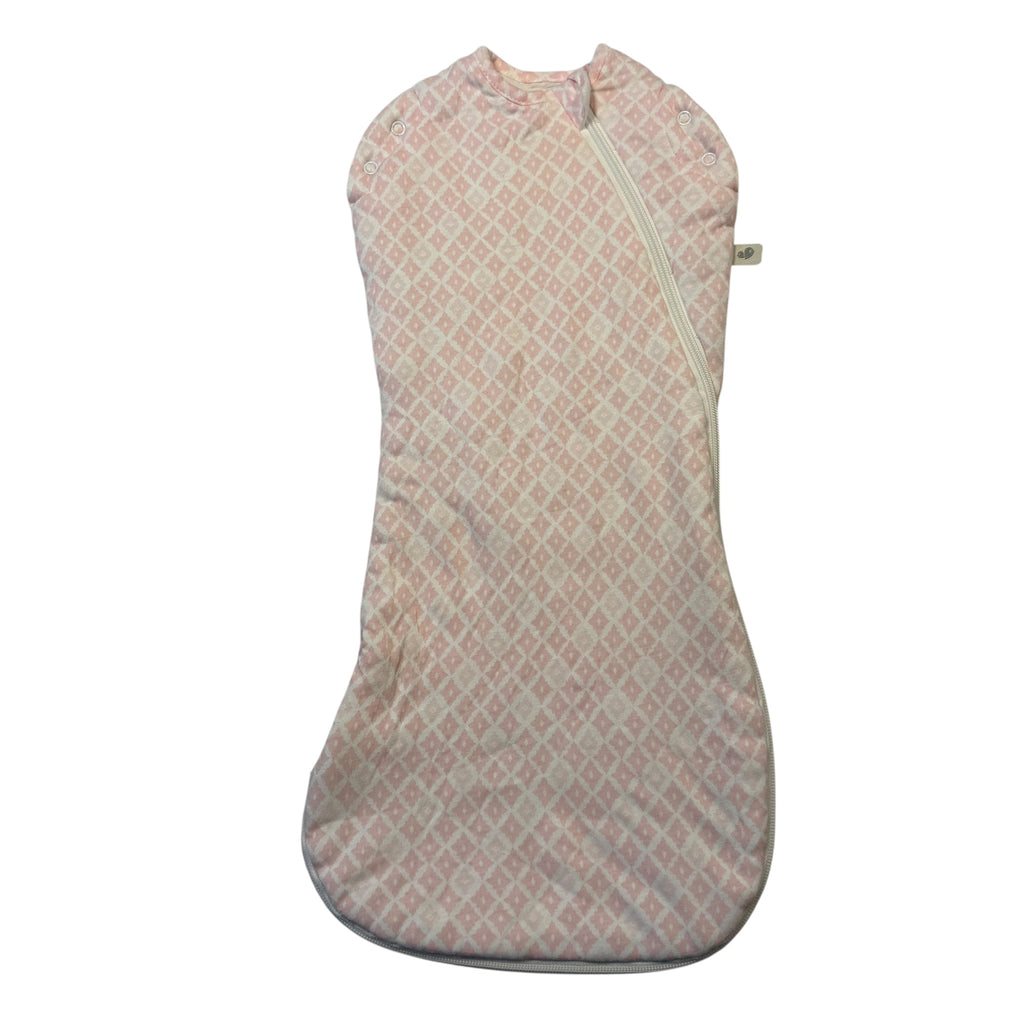 Perlimpinpin Transition Sleep Suit – Pink & White Geometric (Size 3-6 Months) - Ready Kids Canada