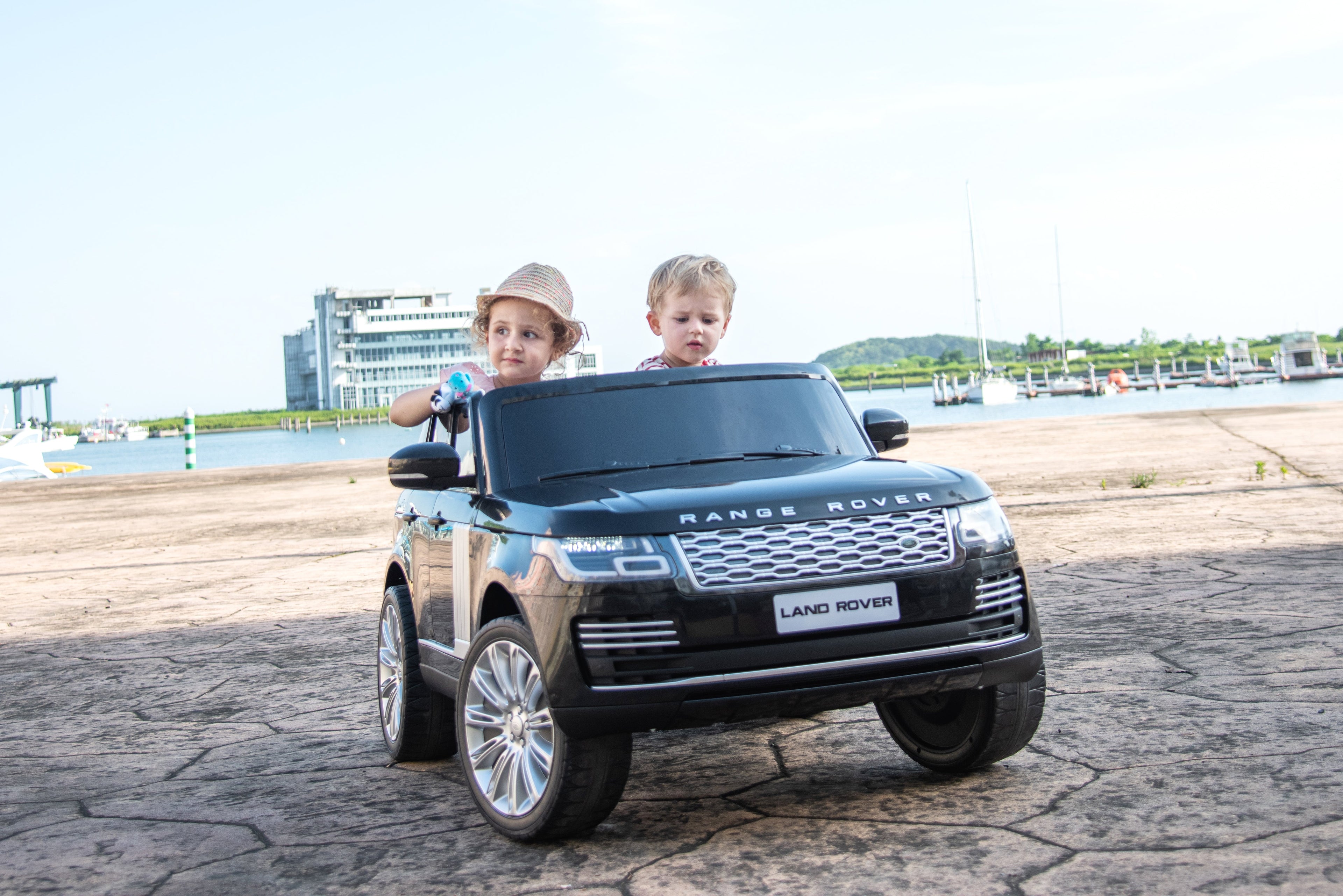 2026 Range Rover HSE 2 Seater 24V Kids Ride On Car With Remote Control DELUXE MODEL WITH LEATHER SEATS AND RUBBER TIRES