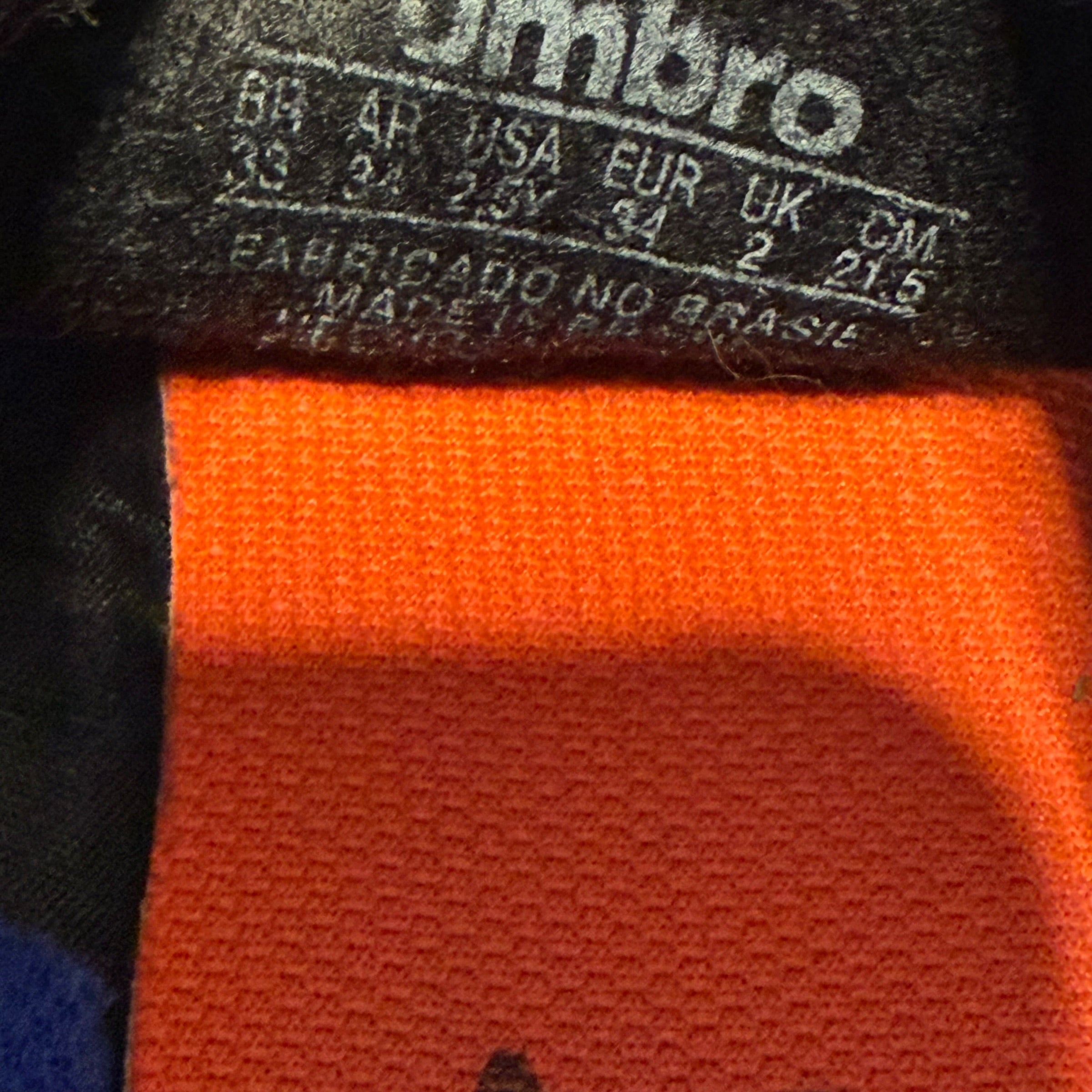 Umbro Orbit Blue Indoor Soccer Shoes Youth 2.5Y - Ready Kids Canada